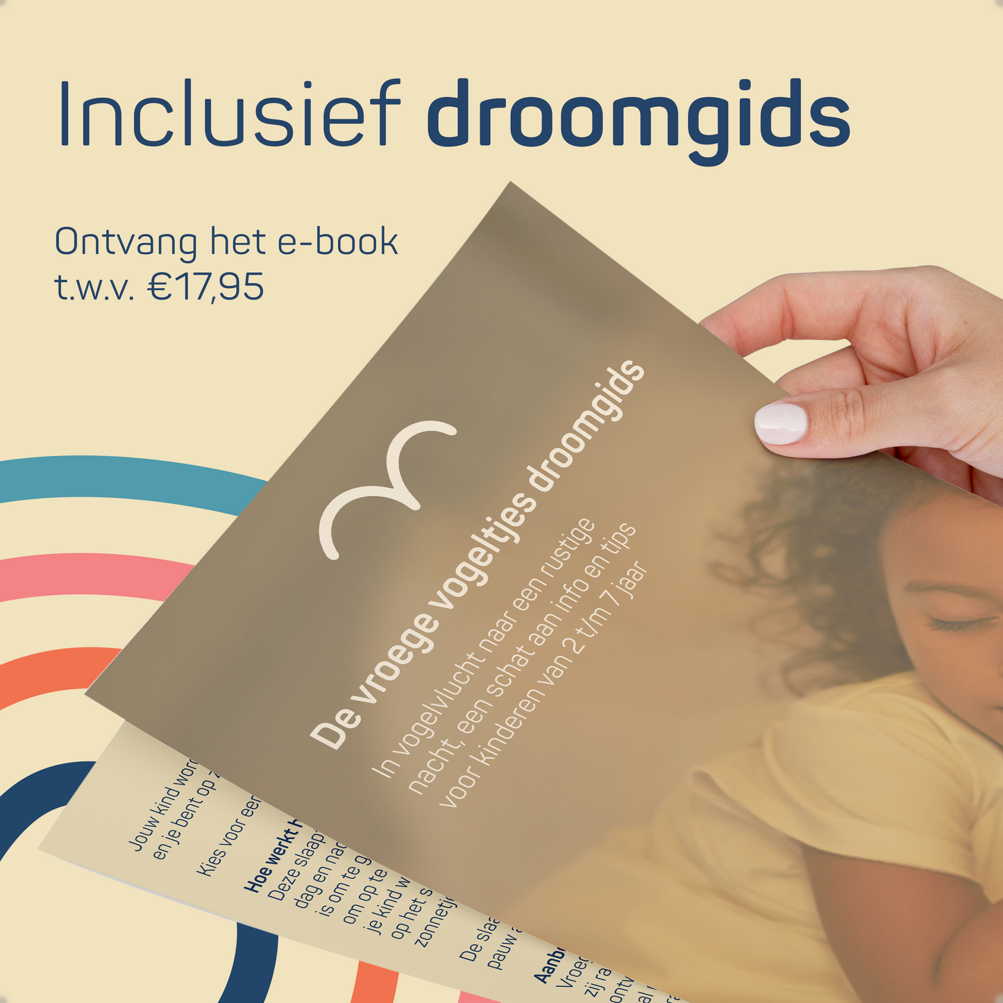 Inclusief droomgids, afbeelding van hand die papieren boekje vast houdt